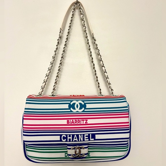 CHANEL Handbags - CHANEL Spring Summer 2019 Pre-collection flap bag (NWOT)